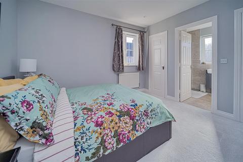 25 Britannia Close, Bowerhill, Melksham, SN12 6WB