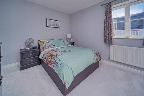 25 Britannia Close, Bowerhill, Melksham, SN12 6WB