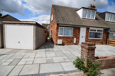 4 bedroom semi-detached house to rent, 55 Ashley Park Crescent, York