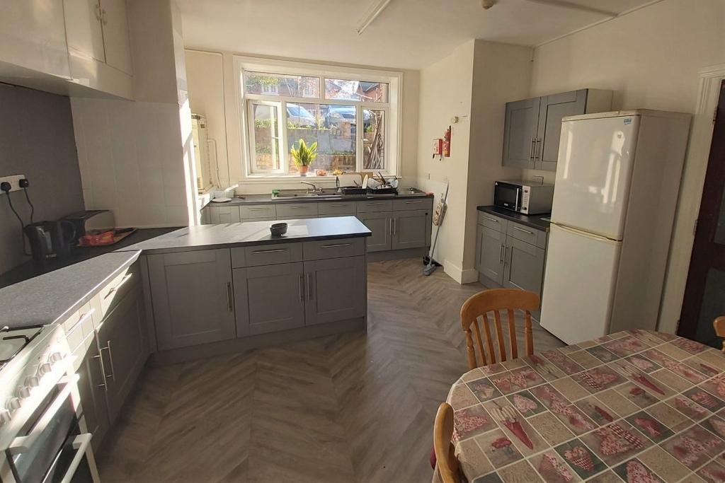 Communal Kitchen