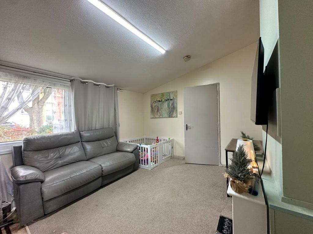 House in Leicester - View 4