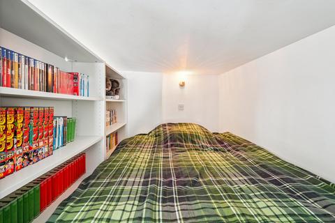 Flat for sale, Gloucester Street, London, SW1V