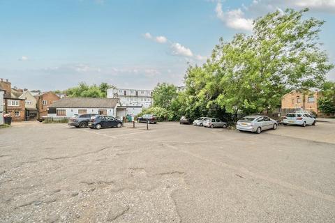 Retail property (high street) to rent, 2 Bishops Walk Pinner HA5 5QQ