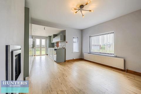 3 bedroom semi-detached house for sale, Hunsworth Lane East Bierley, Bradford, West Yorkshire, BD4 6PU