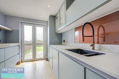 3 bedroom semi-detached house for sale, Hunsworth Lane East Bierley, Bradford, West Yorkshire, BD4 6PU