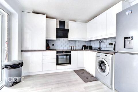 undefined, Falcon Way, Ashford