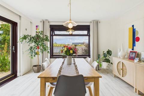 5 Doocot Park, Banff, AB45 1DW