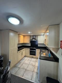 2 bedroom flat to rent, Whalley Road, Manchester M16
