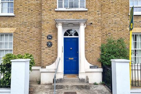 1 bedroom flat to rent, Woodside Gardens, London