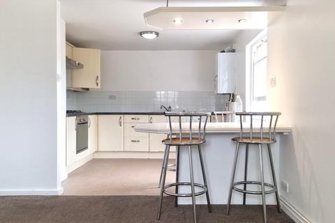 1 bedroom flat to rent, Woodside Gardens, London
