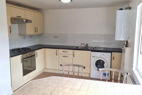 1 bedroom flat to rent, Woodside Gardens, London
