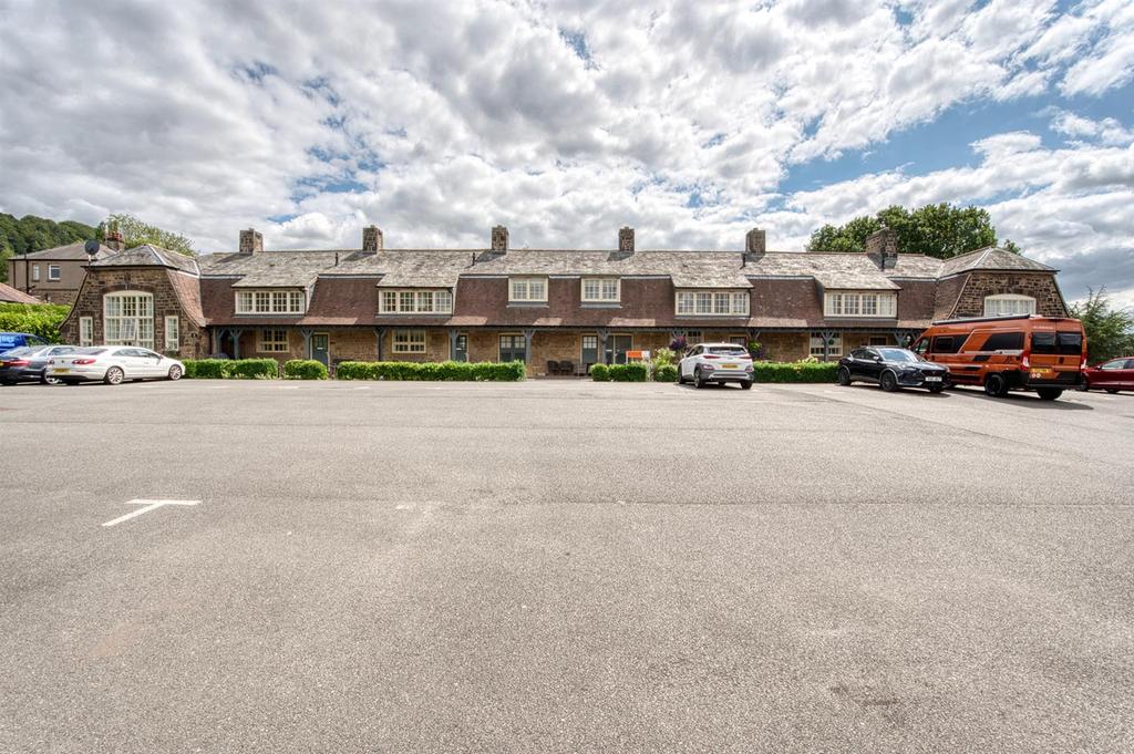 Front of the home parking.jpg