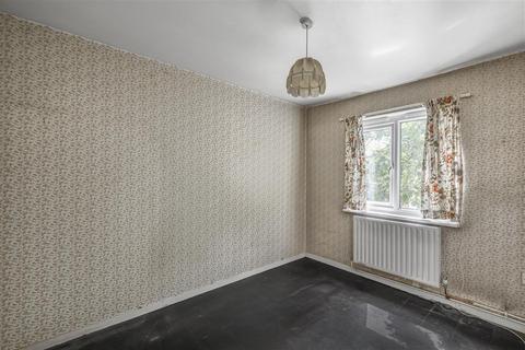 4 bedroom maisonette for sale, Batman Close, W12