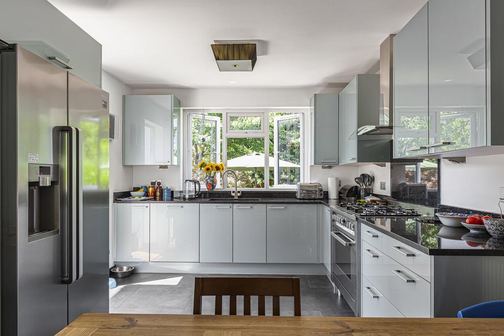 Kitchen/Dining