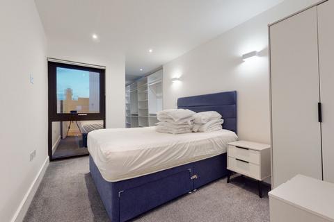 3 bedroom flat to rent, New Horizons Court