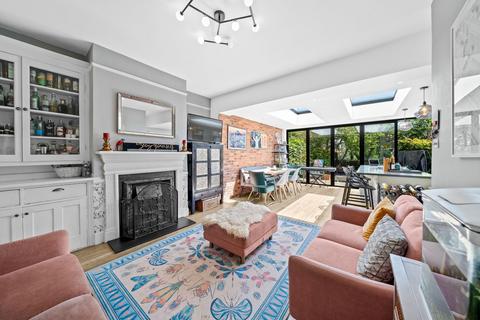 25 Aberdeen Road, London, NW10 1LU