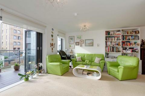 2 bedroom flat for sale, All Saints Road, London W3