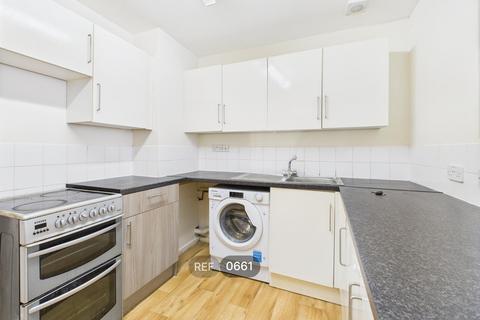 2 bedroom apartment to rent, Phoenix House, High Street, HU1 1NR