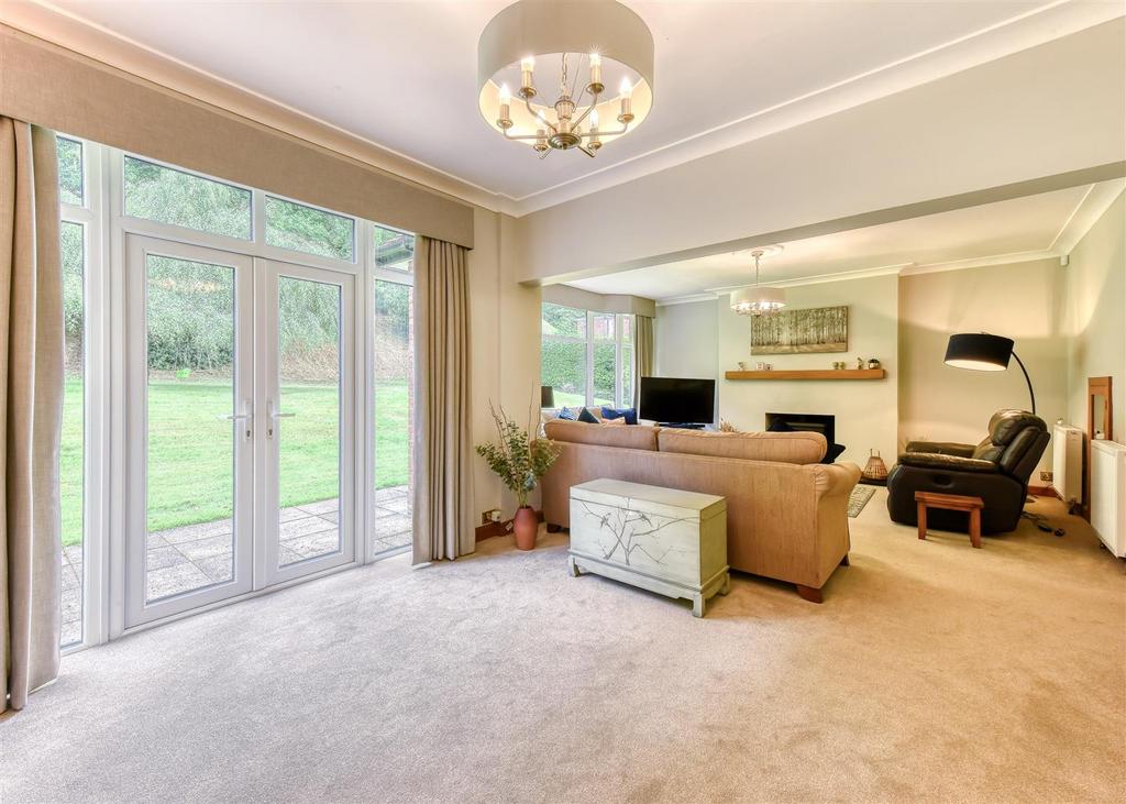 78 Orton Lane-lounge3.jpg