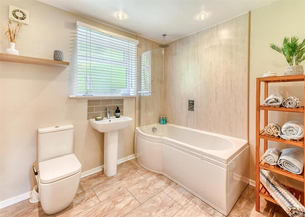 78 Orton Lane-bed1 ensuite.jpg