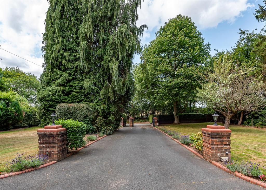 78 Orton Lane-external-JUL25-4.jpg