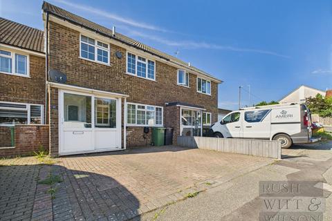 17 Chailey Close, Hastings, TN34 2RG
