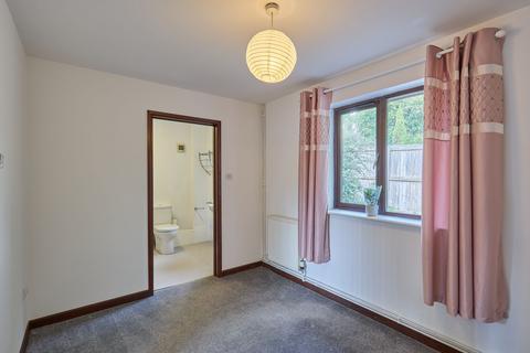 2 bedroom detached bungalow for sale, Moor Avenue, Witney, OX28