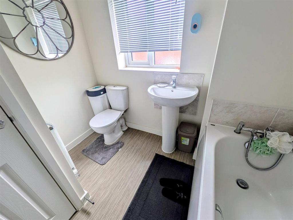 Bathroom.jpg