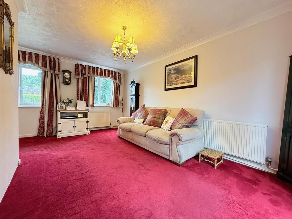Living room 2.jpg