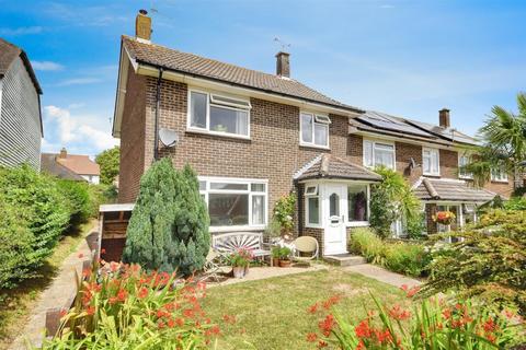 19 Cricketers Field, Staplecross, Robertsbridge, TN32 5QQ
