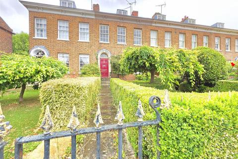 4 bedroom townhouse for sale, Market Street, Long Sutton, Spalding