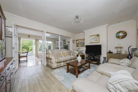 7 Broad Acre, Bricket Wood, St Albans, AL2 3RX