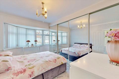 3 bedroom terraced house for sale, Charlotte Road, Dagenham, RM10
