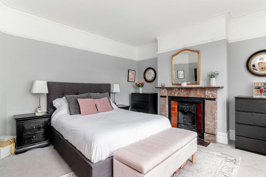 Bedroom 1 - A.jpg