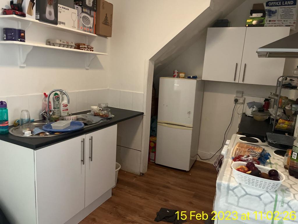 Kitchen photo 2