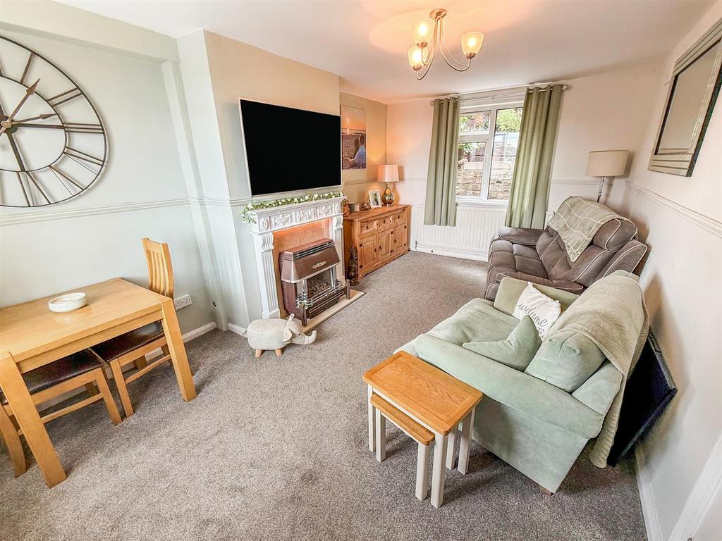 Lounge/ Dining Room