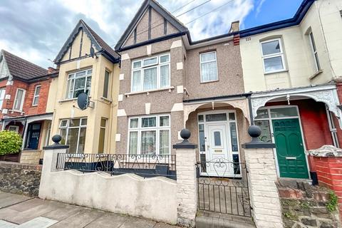 4 bedroom terraced house for sale, Glenwood Avenue, Westcliff-on-Sea SS0