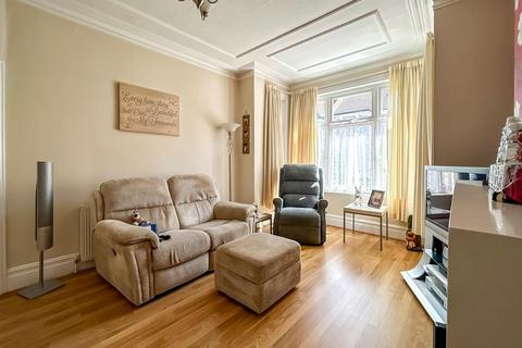 4 bedroom terraced house for sale, Glenwood Avenue, Westcliff-on-Sea SS0
