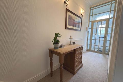 4 bedroom end of terrace house for sale, Rochdale Road, Royton