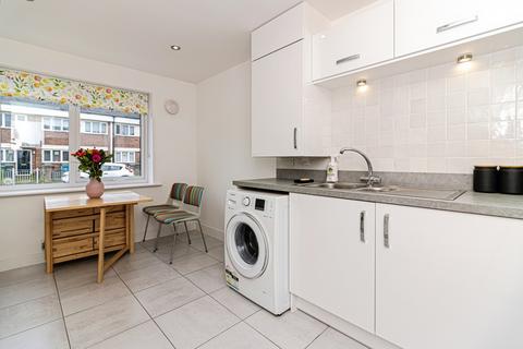 3 bedroom end of terrace house for sale, Berkshire Road, Manchester M40