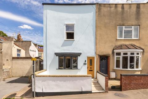 3 bedroom end of terrace house for sale, Sherbourne Street, St George