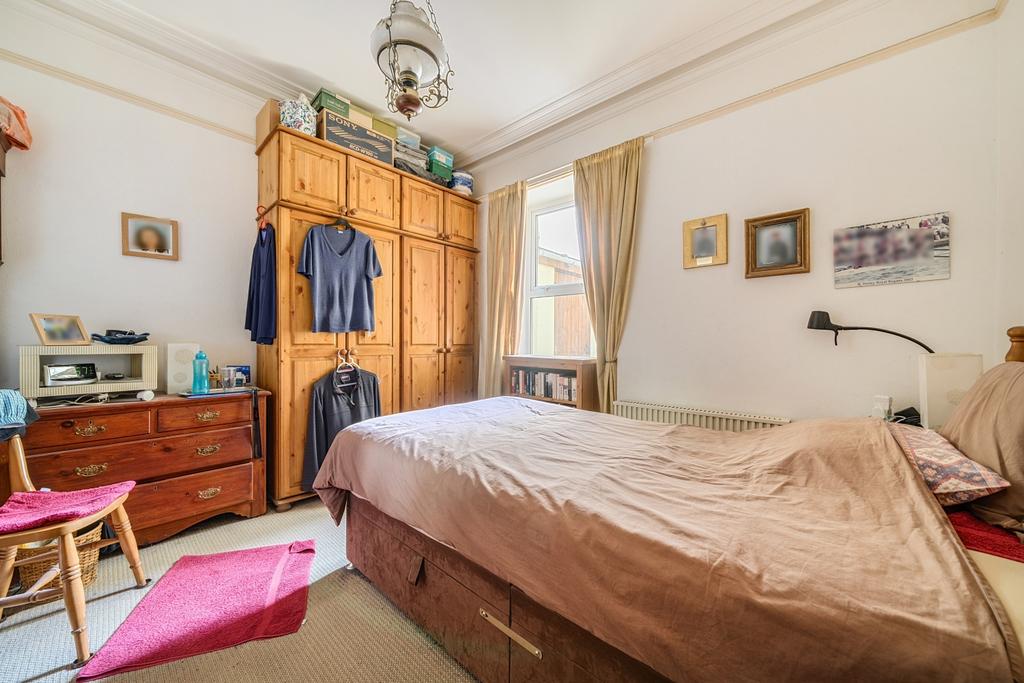 1320840-19-687670e18b4ff