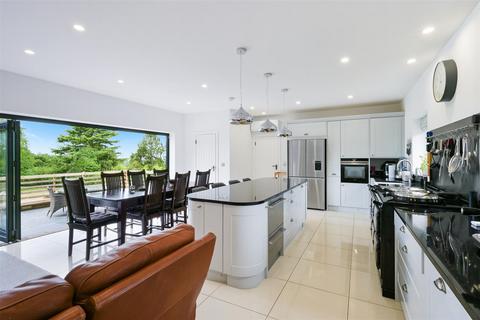 5 bedroom detached house for sale, Ebbisham Lane, Walton On The Hill, Tadworth