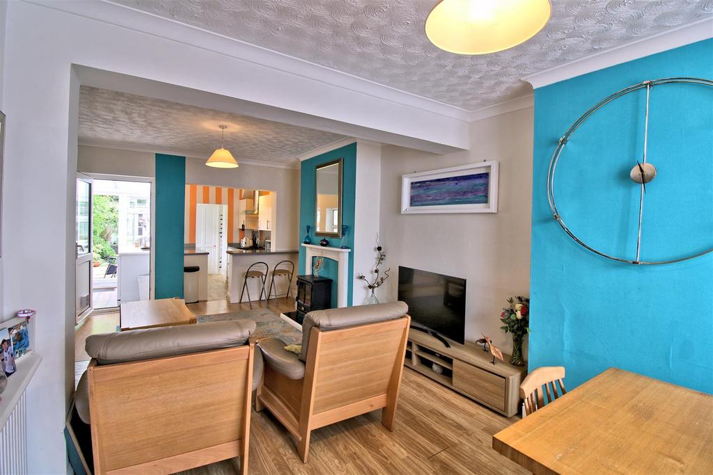 Living Diner Area