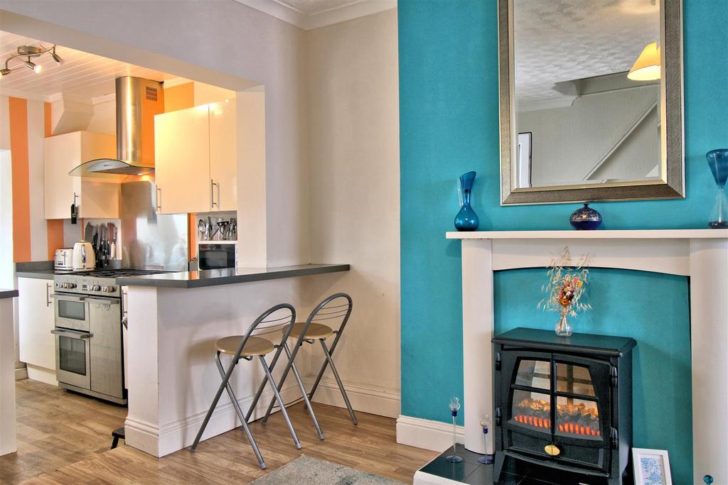 Living Dining Area