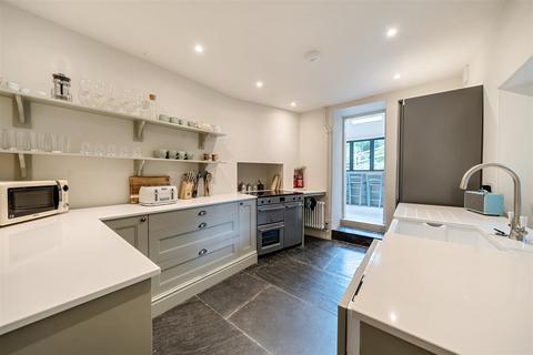 5 bedroom detached house to rent, Paradise Road, Boscastle