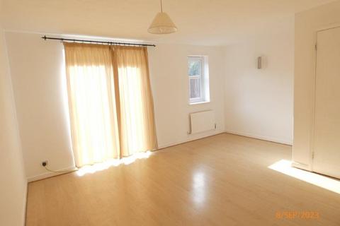 3 bedroom end of terrace house to rent, Petworth Drive, Market Harborough LE16