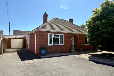 2 bedroom detached bungalow for sale, Highmore Street, Hereford, HR4