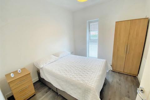 2 bedroom flat to rent, The Serlio, ,