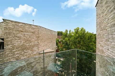 Studio for sale, Raydon Street, London, N19